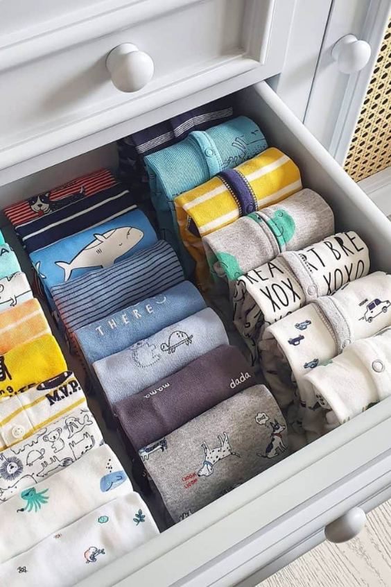 Organising baby outlet clothes in drawers